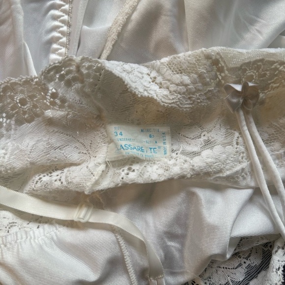 Vintage Vassarette White Lace Underneath Bodysuit Sz 34 / Medium USA Made - Picture 6 of 7